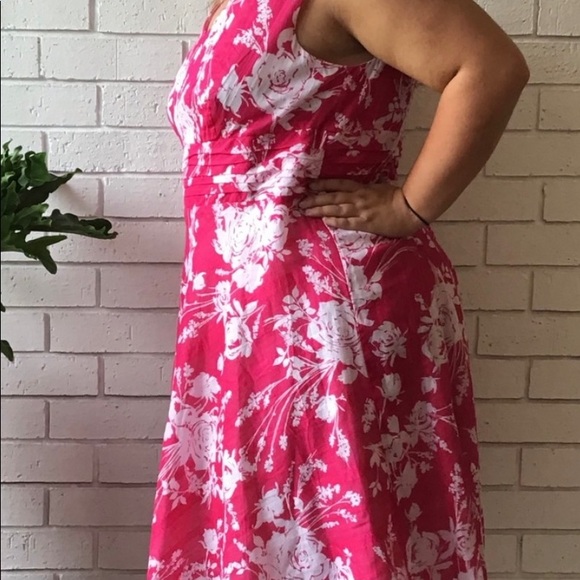 ⭐️ Fashion Bug | pretty pink and white floral sleeveless dress - Picture 2 of 5